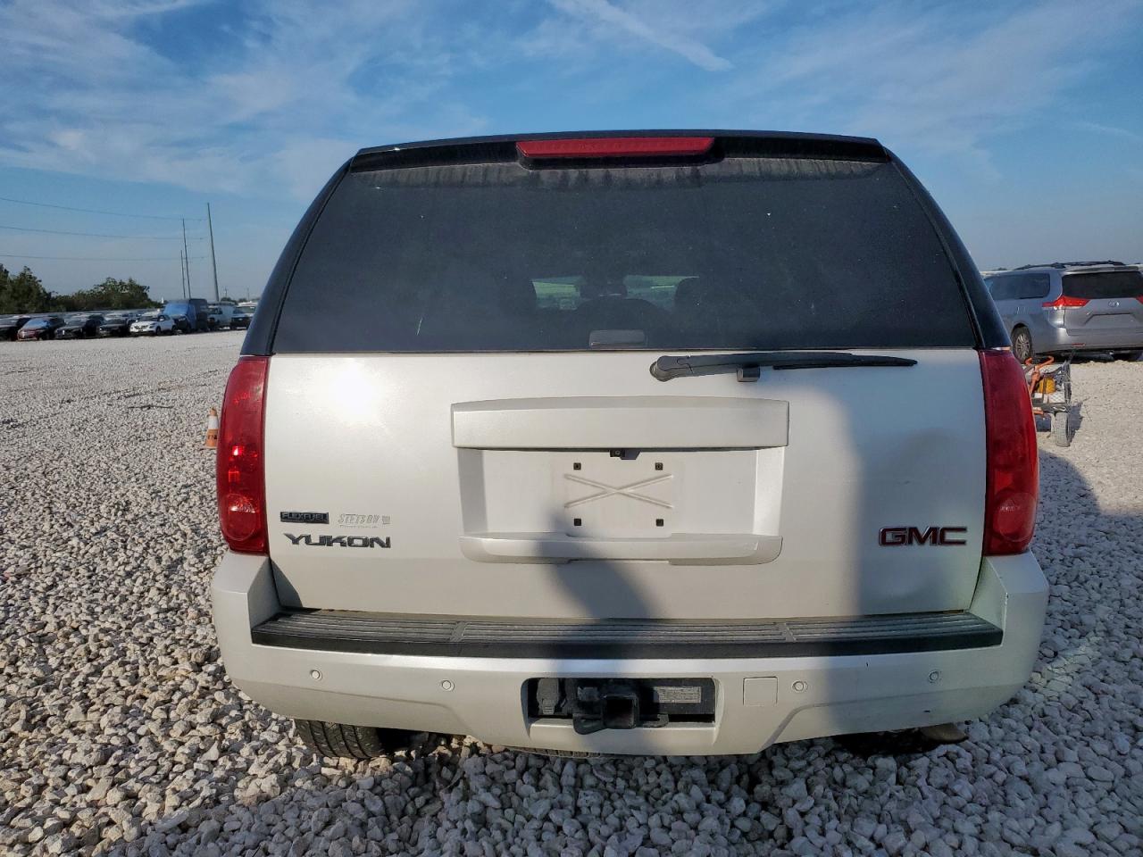 2011 GMC Yukon Slt VIN: 1GKS2CE06BR111409 Lot: 83769155