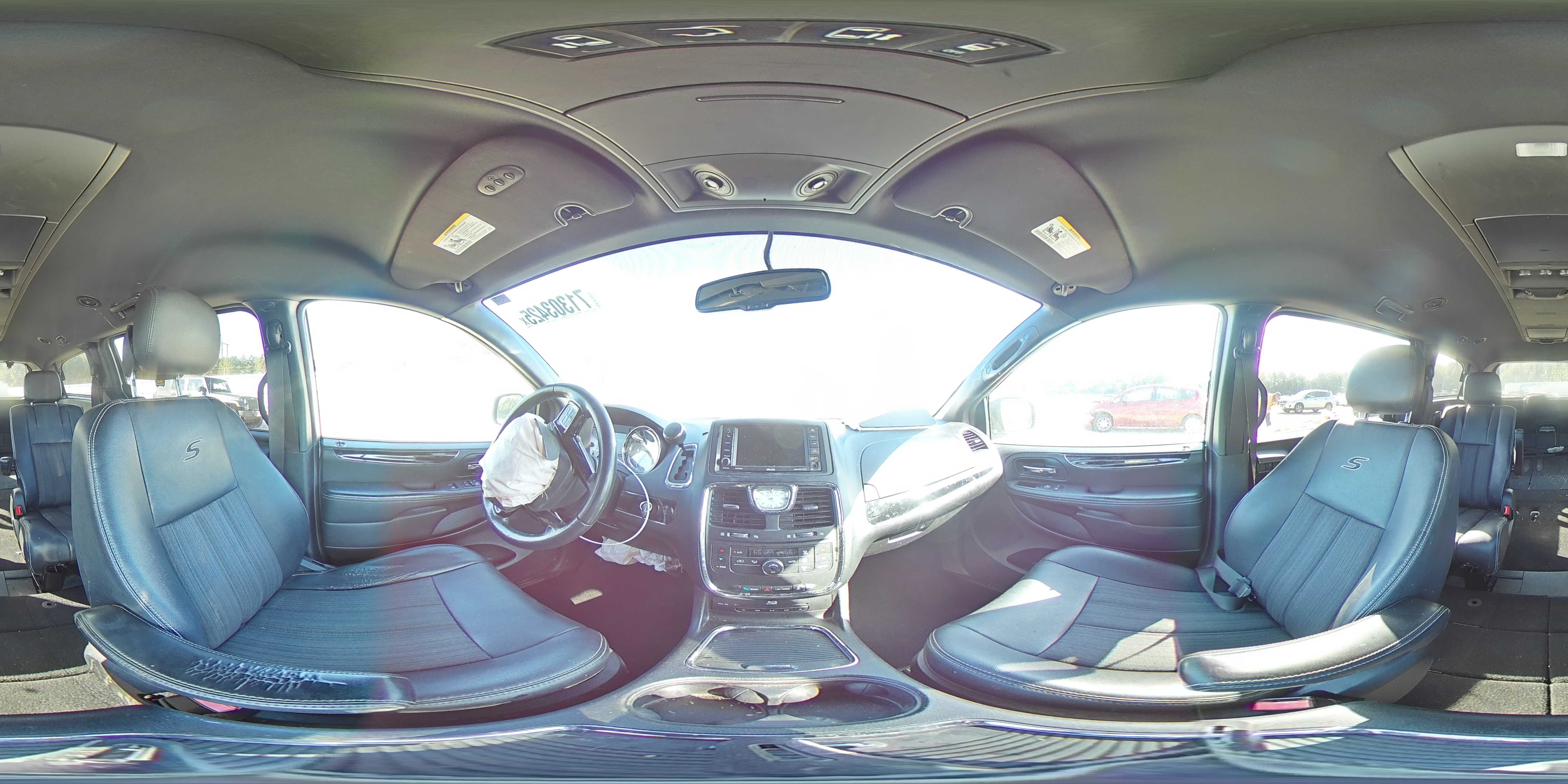 2014 Chrysler Town & Country S VIN: 2C4RC1HG5ER188436 Lot: 71303425