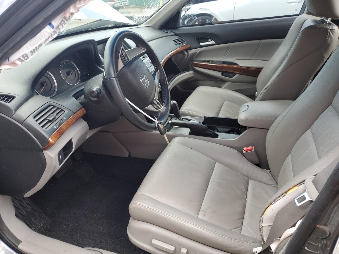 2011 Honda Accord Exl VIN: 1HGCP2F83BA057387 Lot: 84073075