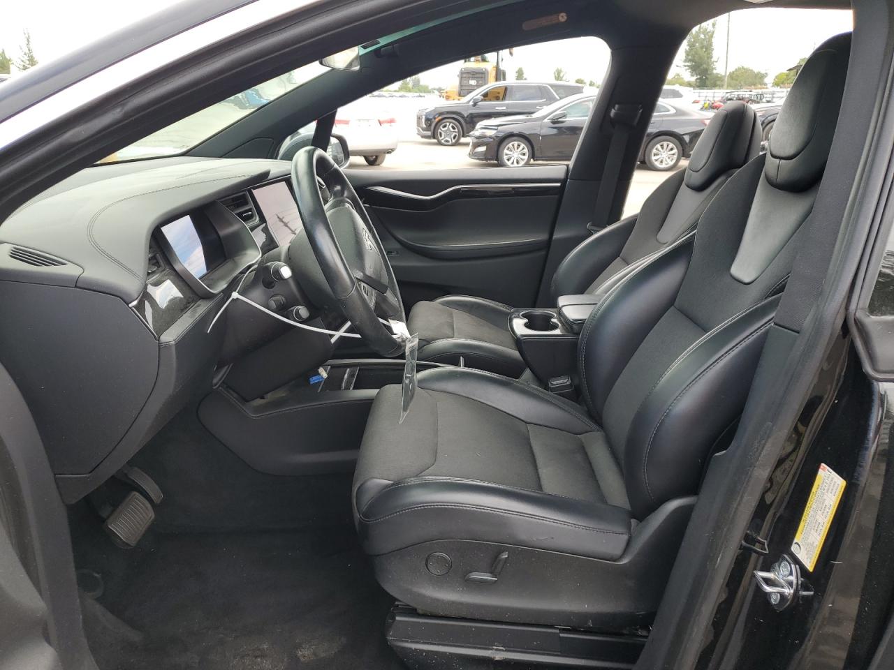 2018 Tesla Model X VIN: 5YJXCAE2XJF136449 Lot: 81214305