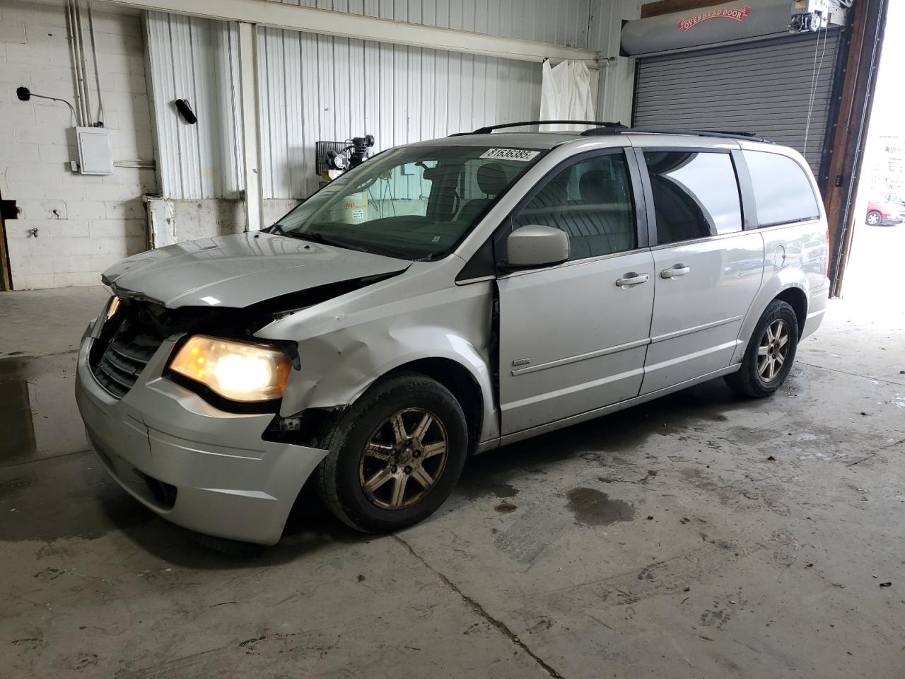 2008 Chrysler Town & Country Touring VIN: 2A8HR54P78R834175 Lot: 81636385