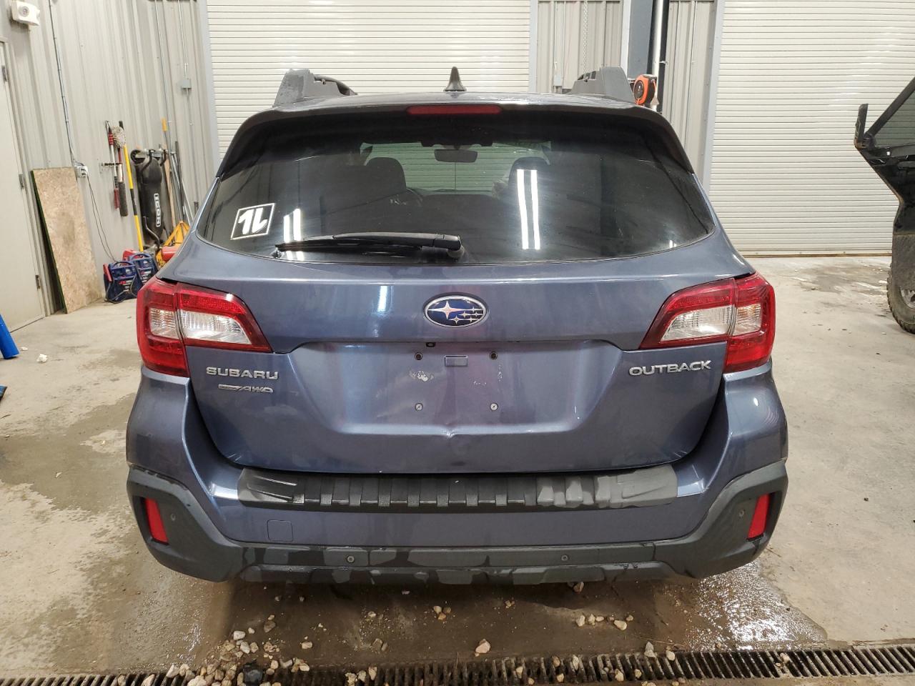 2018 Subaru Outback 2.5I Limited VIN: 4S4BSANC5J3207510 Lot: 71437825