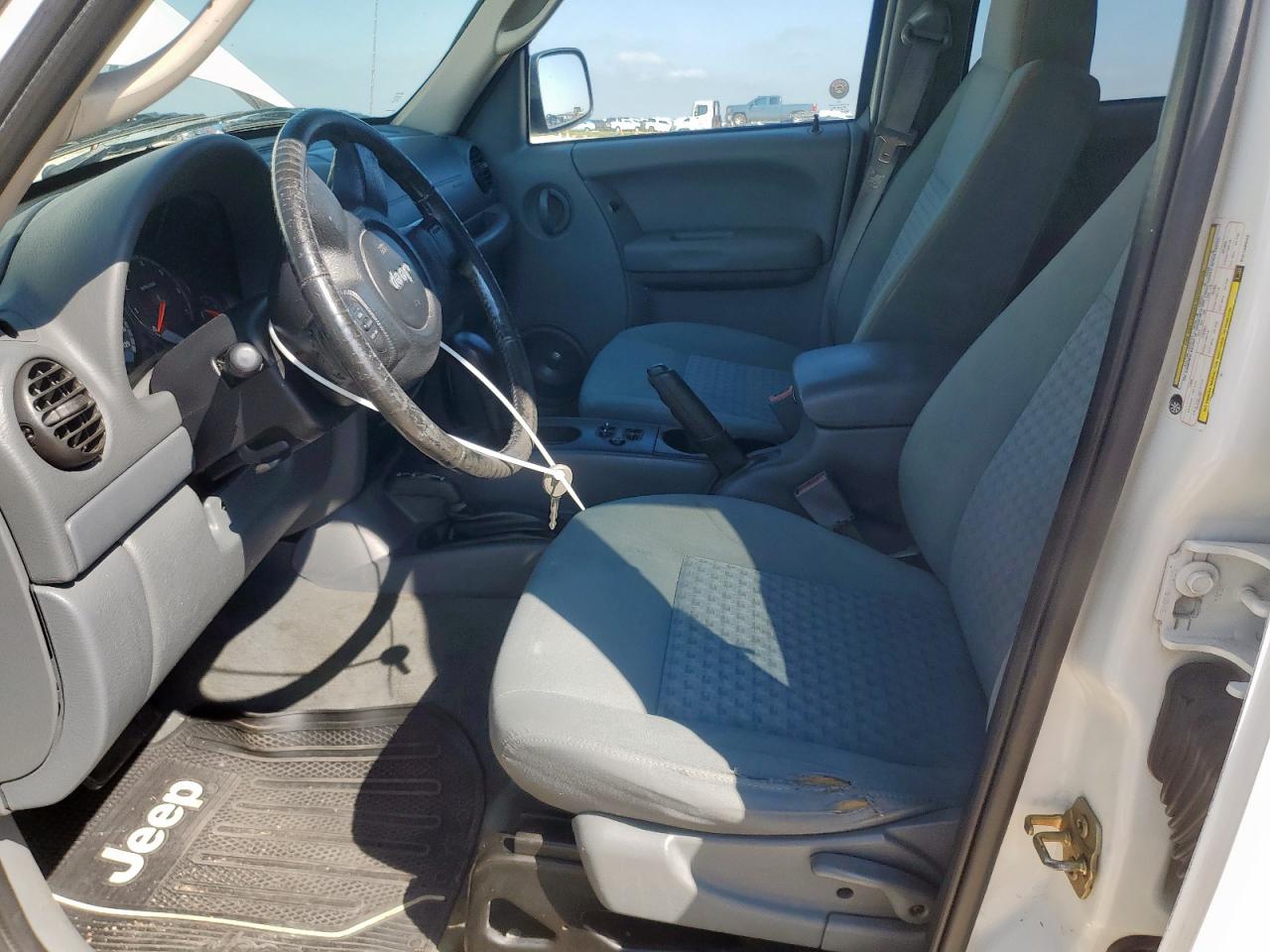 2006 Jeep Liberty Sport VIN: 1J4GL48K46W108043 Lot: 70523705