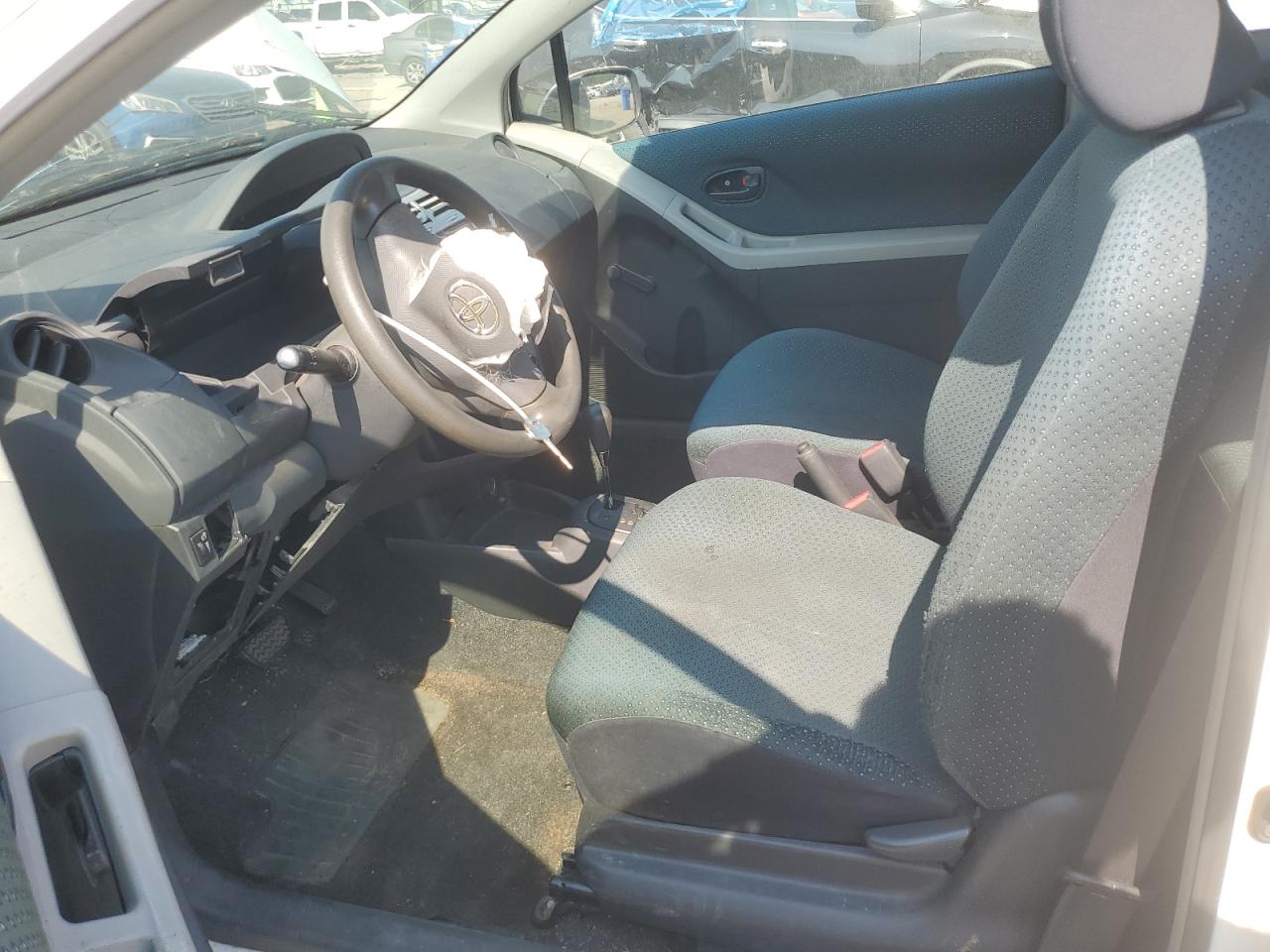 2008 Toyota Yaris VIN: JTDJT923285155431 Lot: 80715585