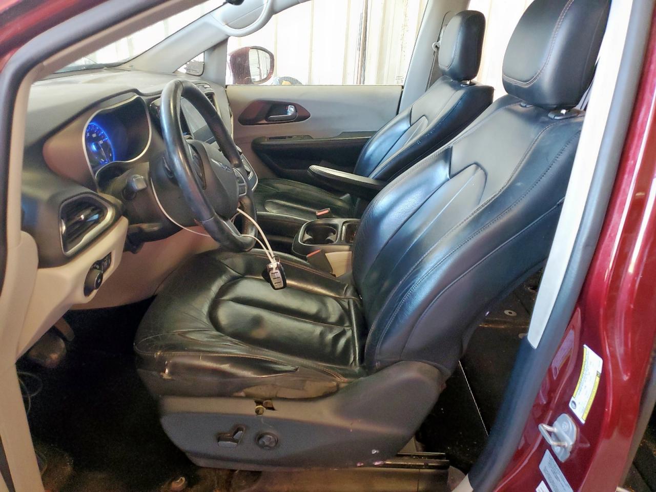 2017 Chrysler Pacifica Touring L VIN: 2C4RC1BG1HR584683 Lot: 70173675