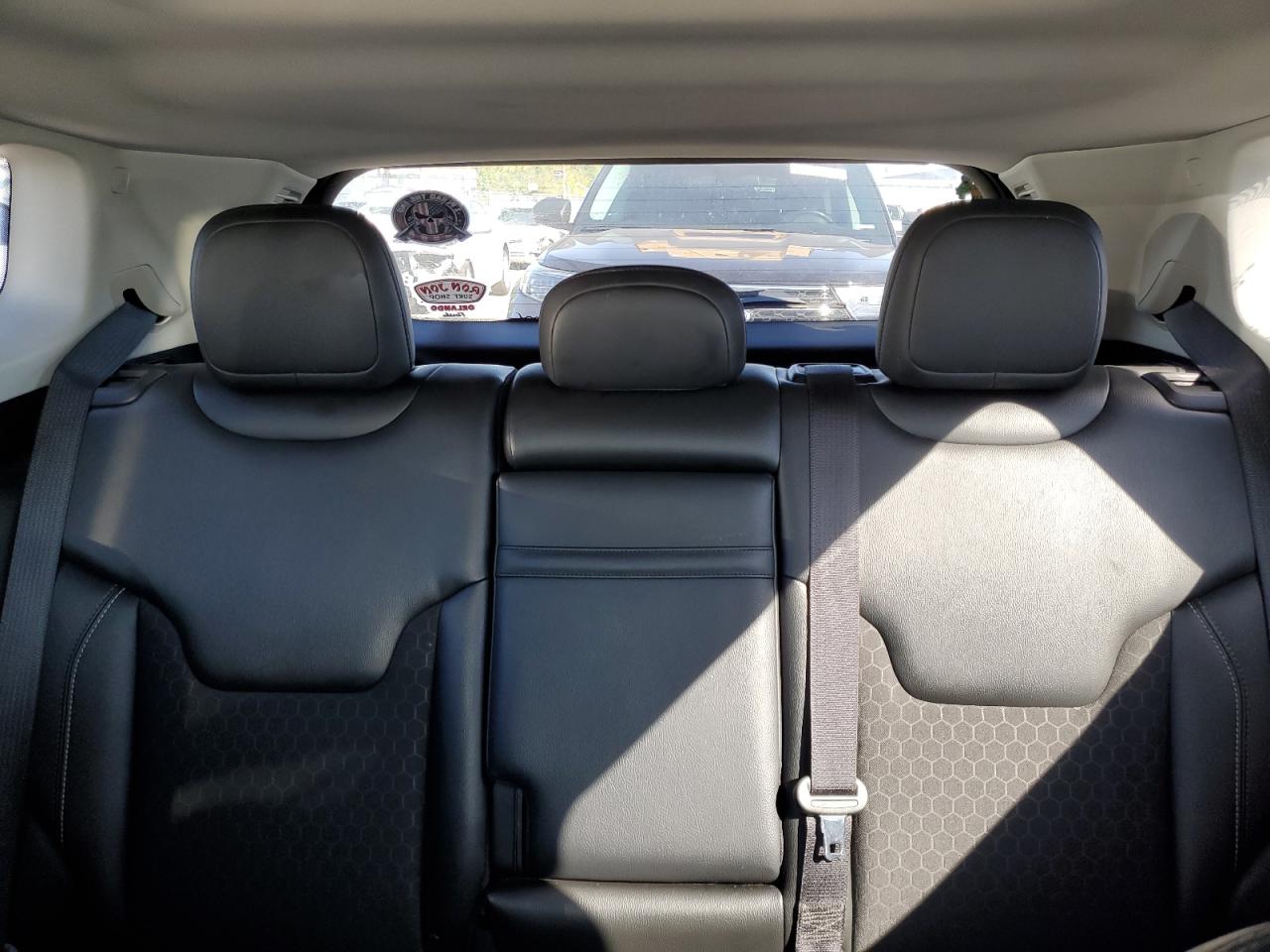 2018 Jeep Compass Latitude VIN: 3C4NJCBB3JT228808 Lot: 81861725