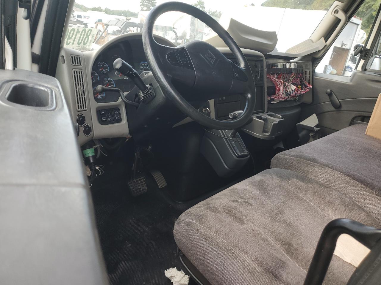 2015 International 4300 Box Truck VIN: 1HTMMMML1FH722575 Lot: 80199015