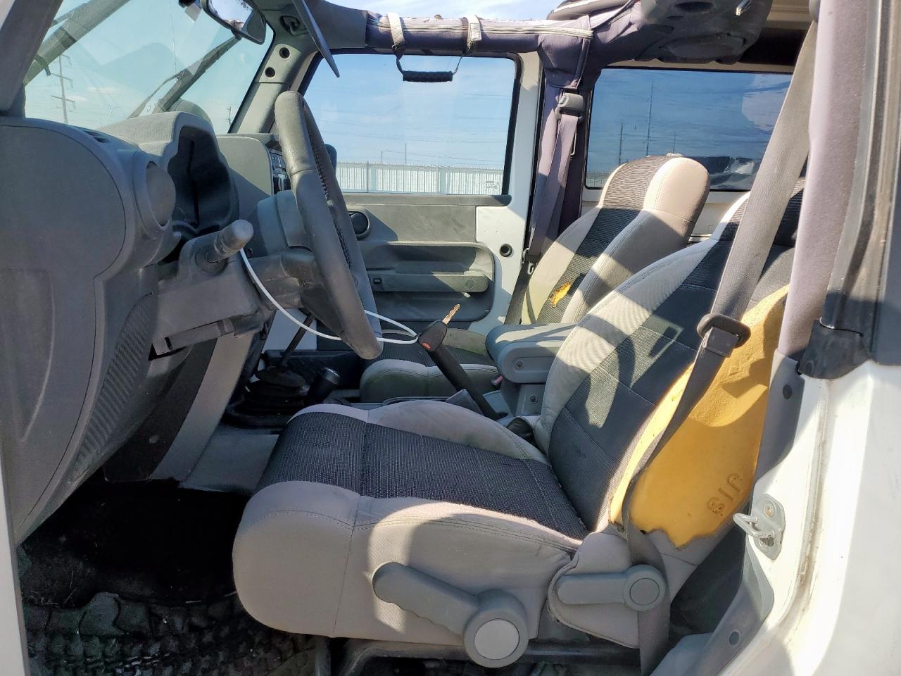 2007 Jeep Wrangler X VIN: 1J4FA24127L103865 Lot: 80844005