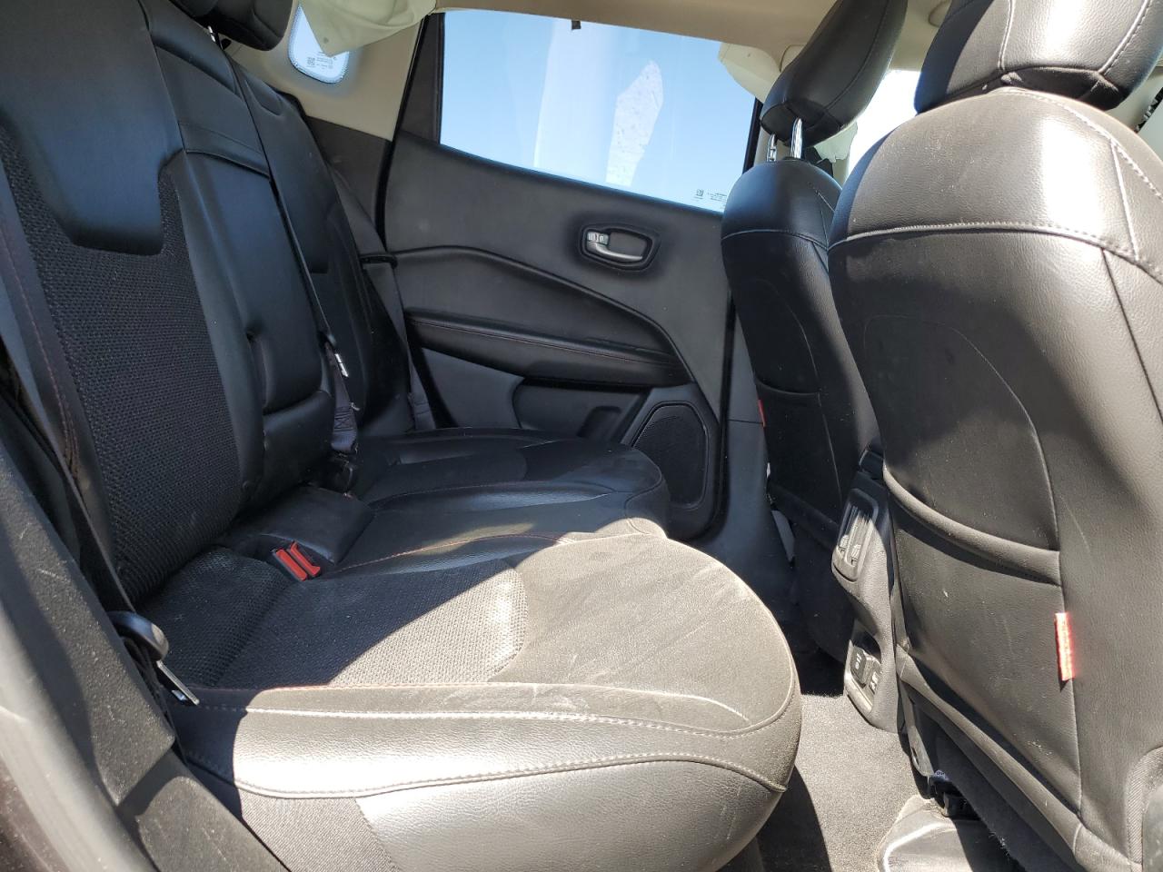 2019 Jeep Compass Trailhawk VIN: 3C4NJDDB0KT622433 Lot: 70947155