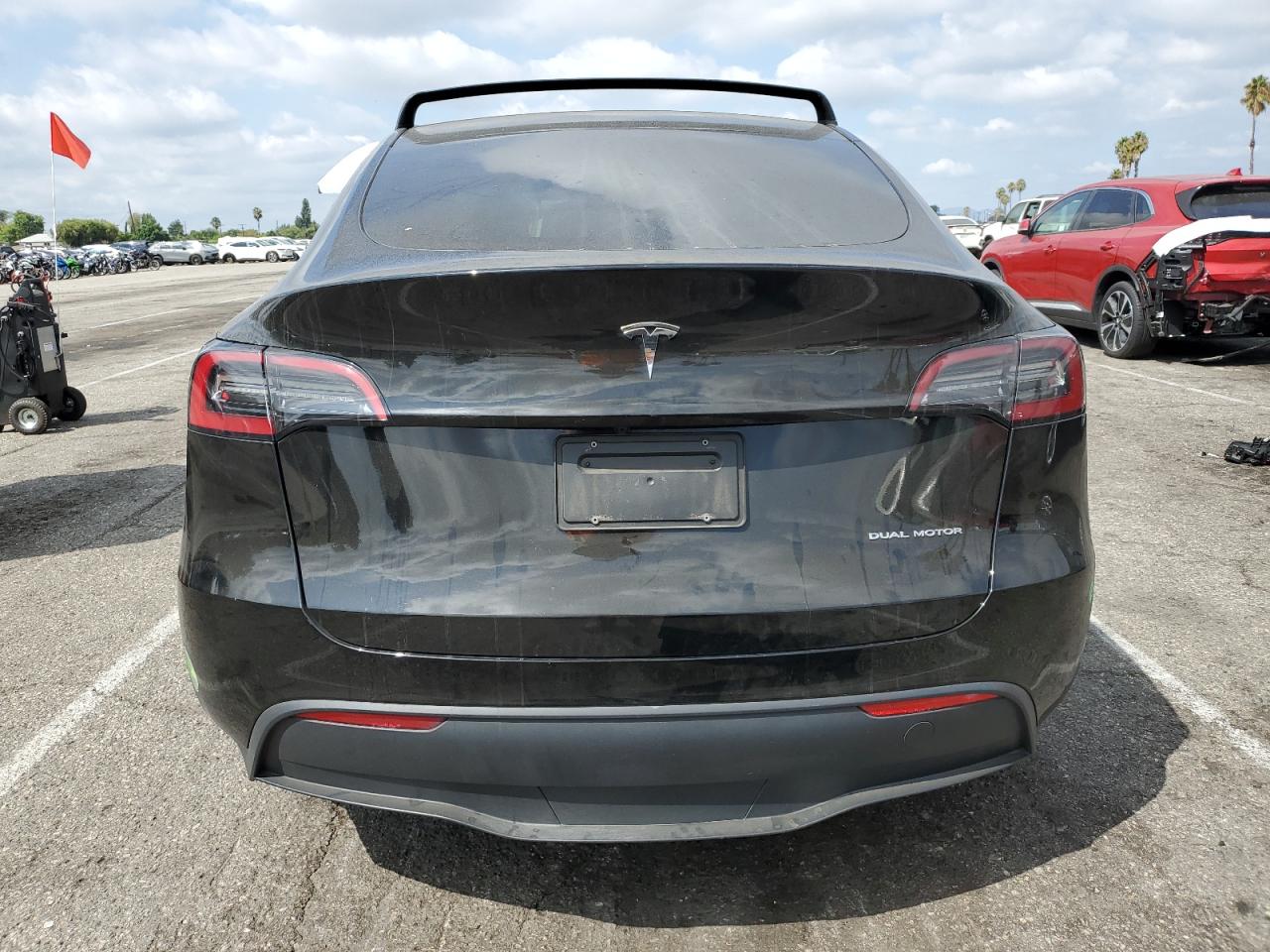 2023 Tesla Model Y VIN: 7SAYGDEE8PA050456 Lot: 71989715