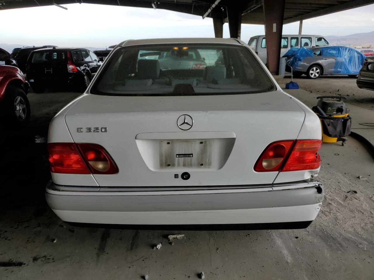 1997 Mercedes-Benz E 320 VIN: WDBJF55F0VA401089 Lot: 83848065