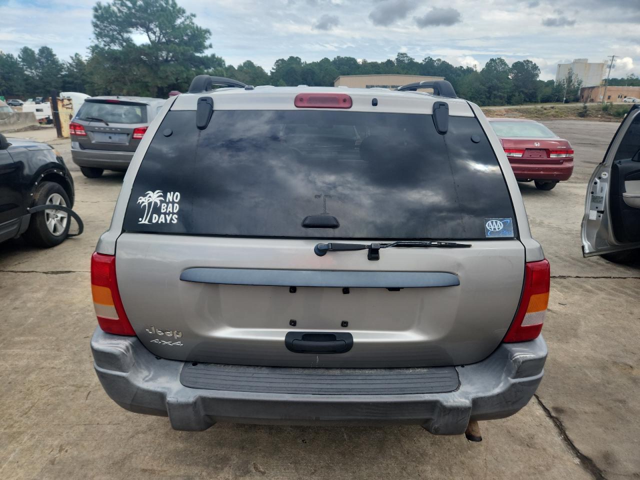 2002 Jeep Grand Cherokee Laredo VIN: 1J4GW48S82C105262 Lot: 84466135