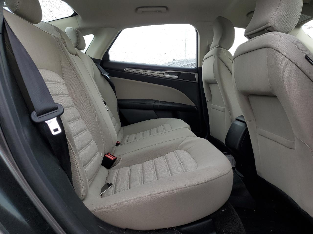 2017 Ford Fusion S VIN: 3FA6P0G71HR369394 Lot: 81268465