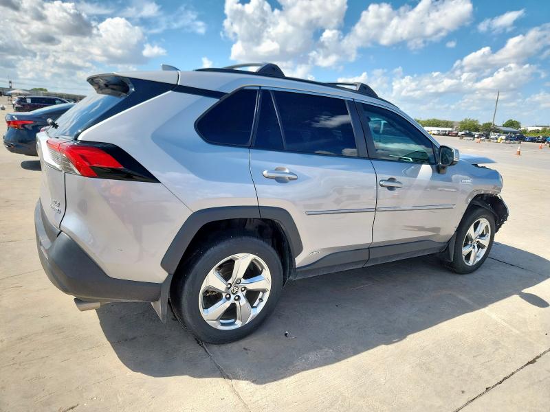 TOYOTA RAV4 2021 Серебристый