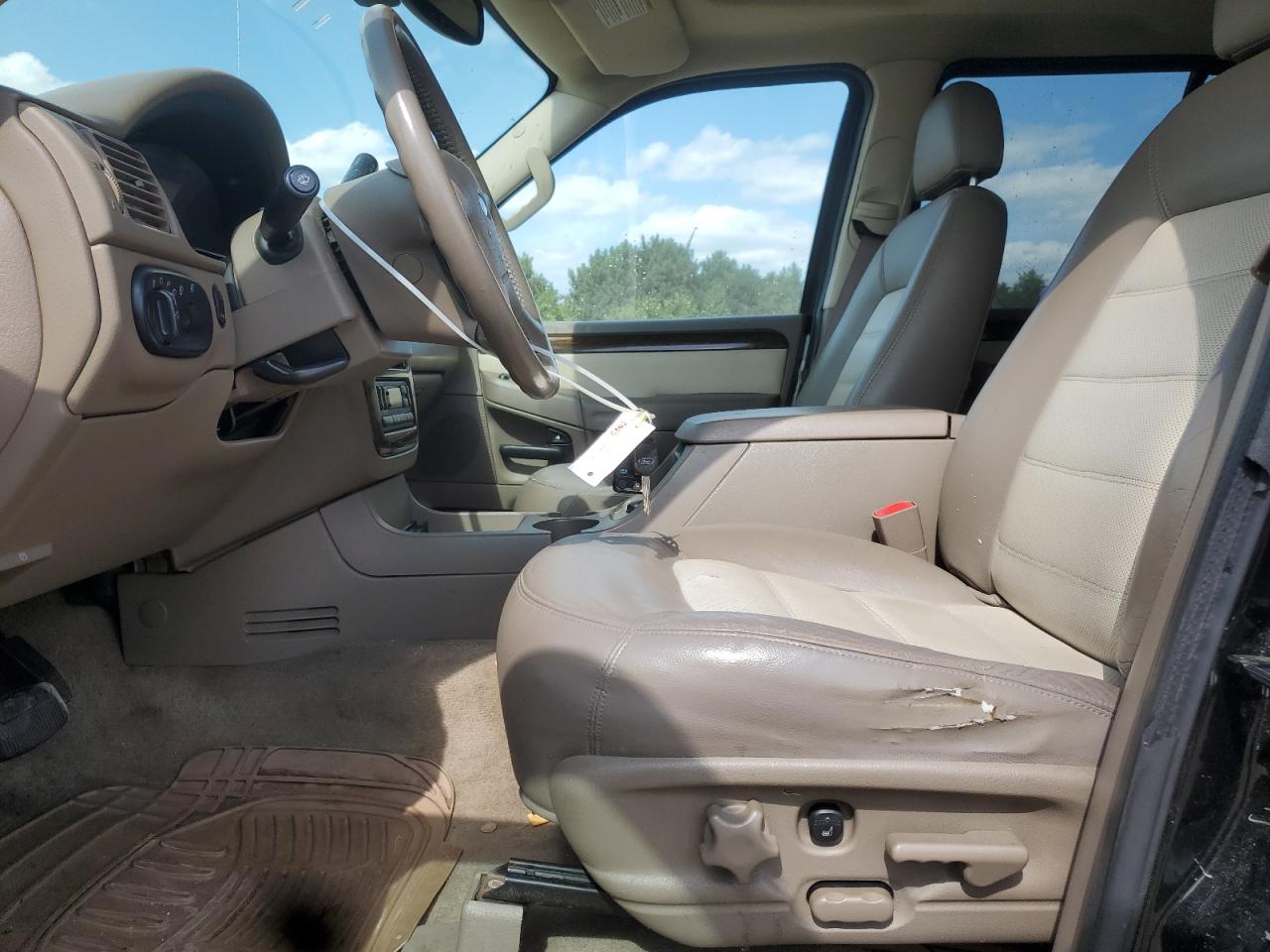 2004 Ford Explorer Eddie Bauer VIN: 1FMZU74W44UA02749 Lot: 71085515