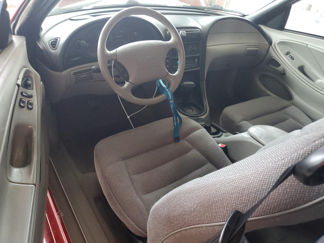 1998 Ford Mustang VIN: 1FAFP404XWF153965 Lot: 81031665