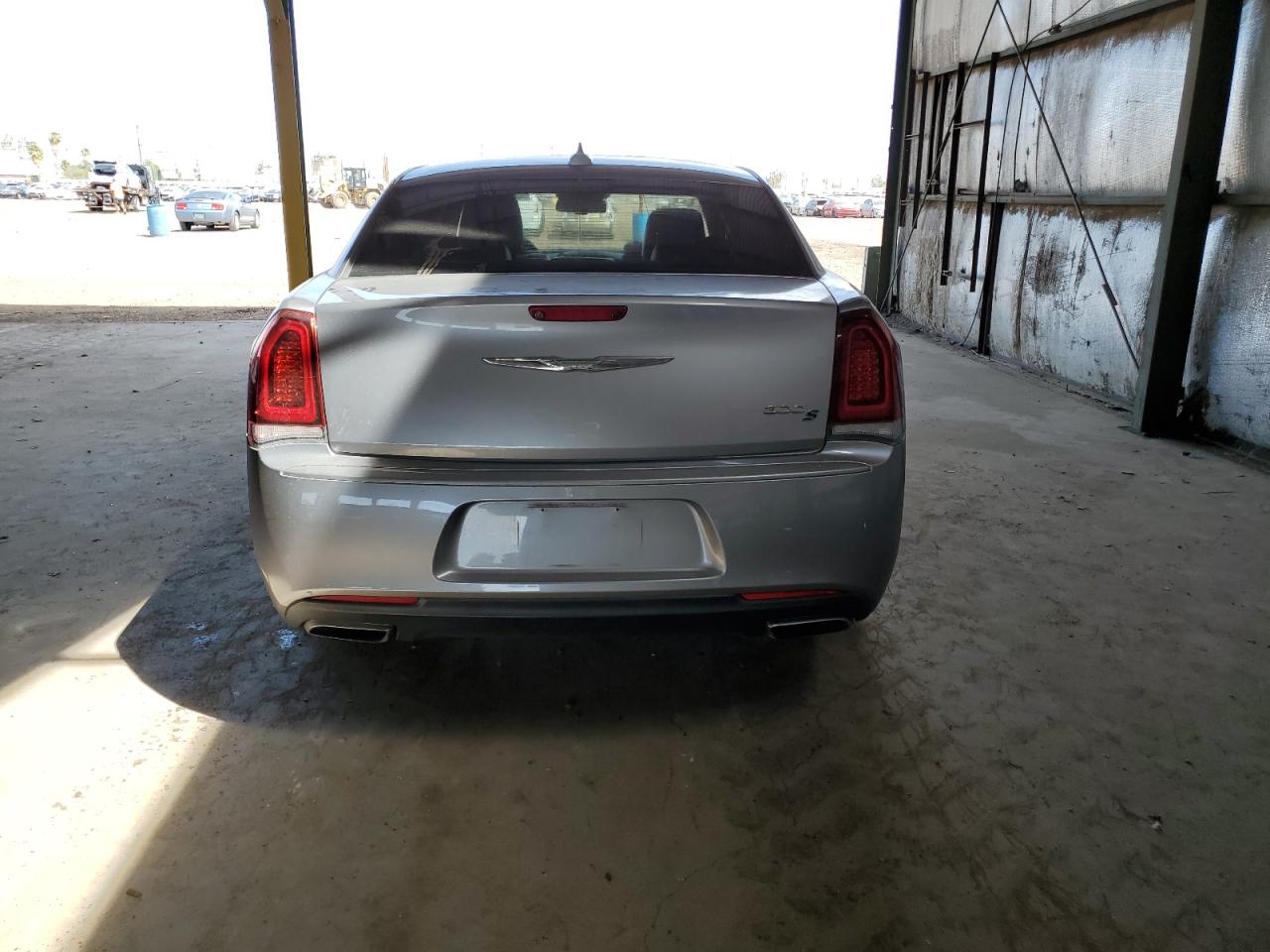 2017 Chrysler 300 S VIN: 2C3CCABG2HH548355 Lot: 81085945