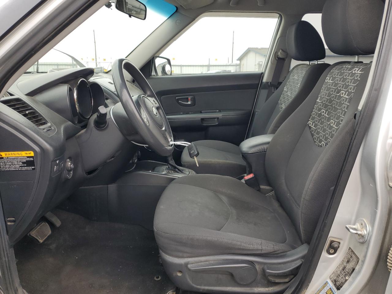 2011 Kia Soul + VIN: KNDJT2A23B7318583 Lot: 81953485