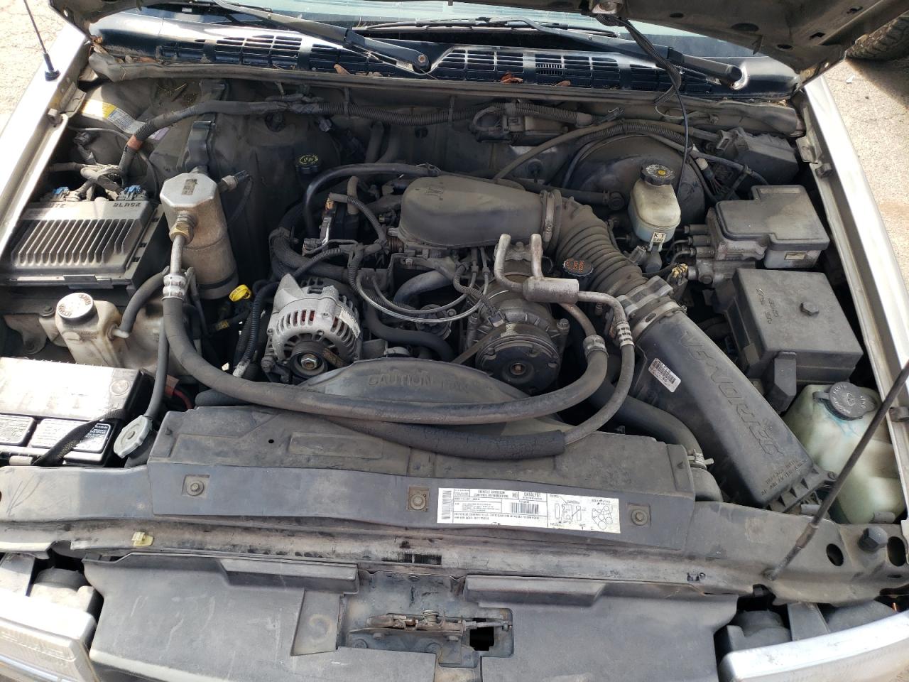 2000 Chevrolet Blazer VIN: 1GNDT13W5Y2220272 Lot: 71961315