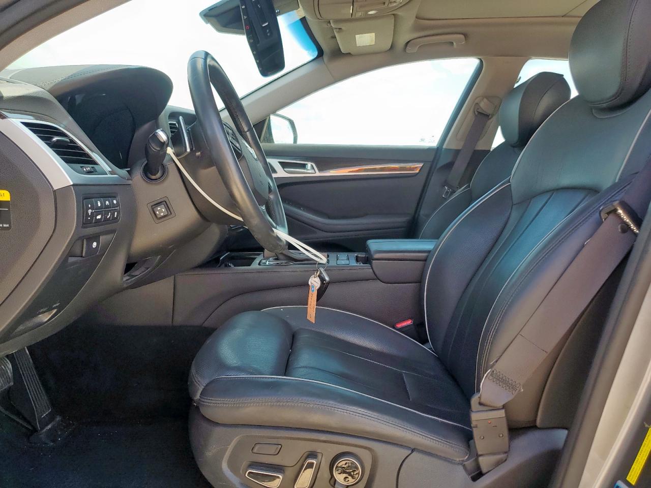 2015 Hyundai Genesis 3.8L VIN: KMHGN4JE6FU017108 Lot: 80389595