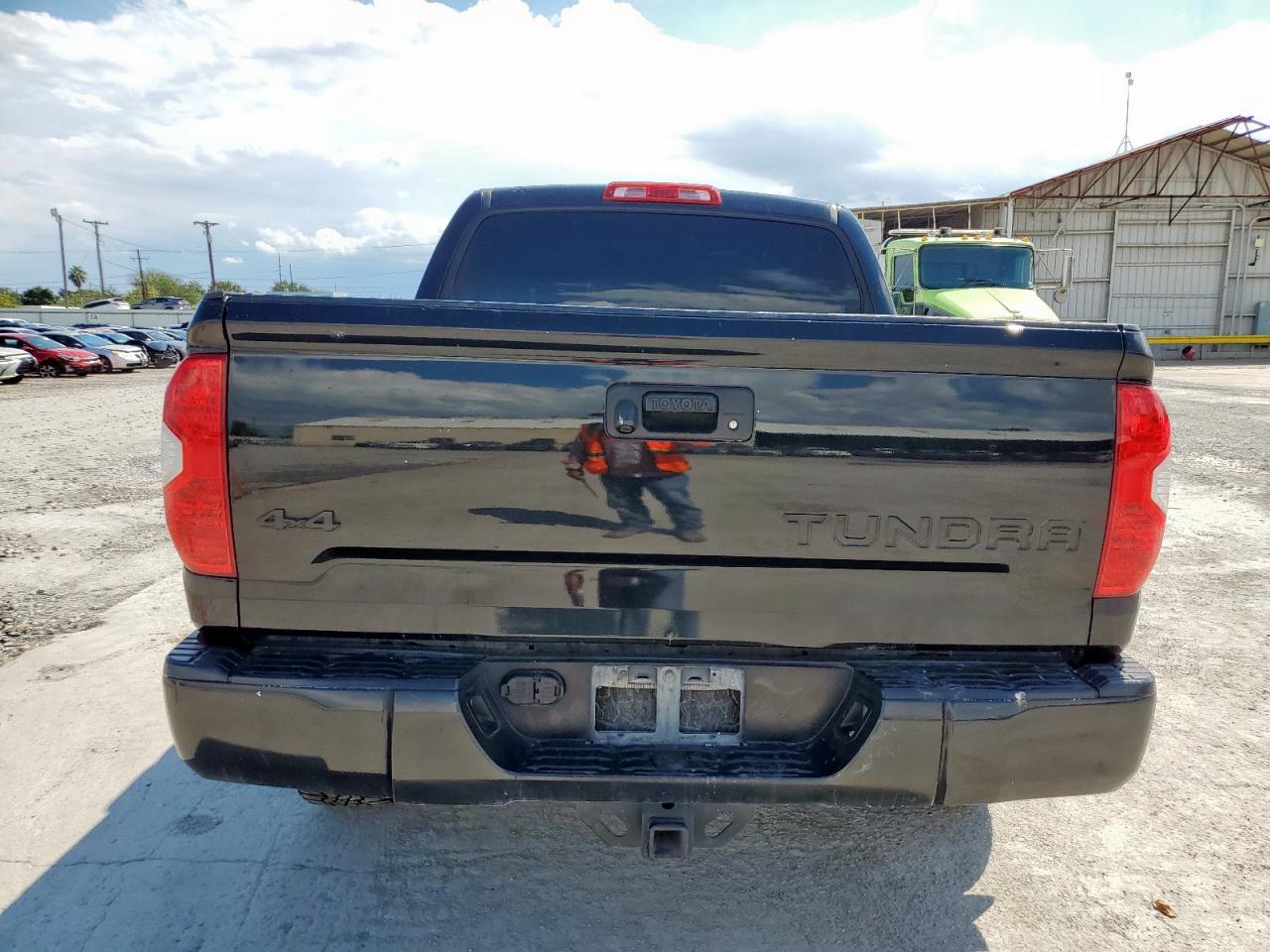 2019 Toyota Tundra Crewmax Sr5 VIN: 5TFDY5F19KX847018 Lot: 80893685