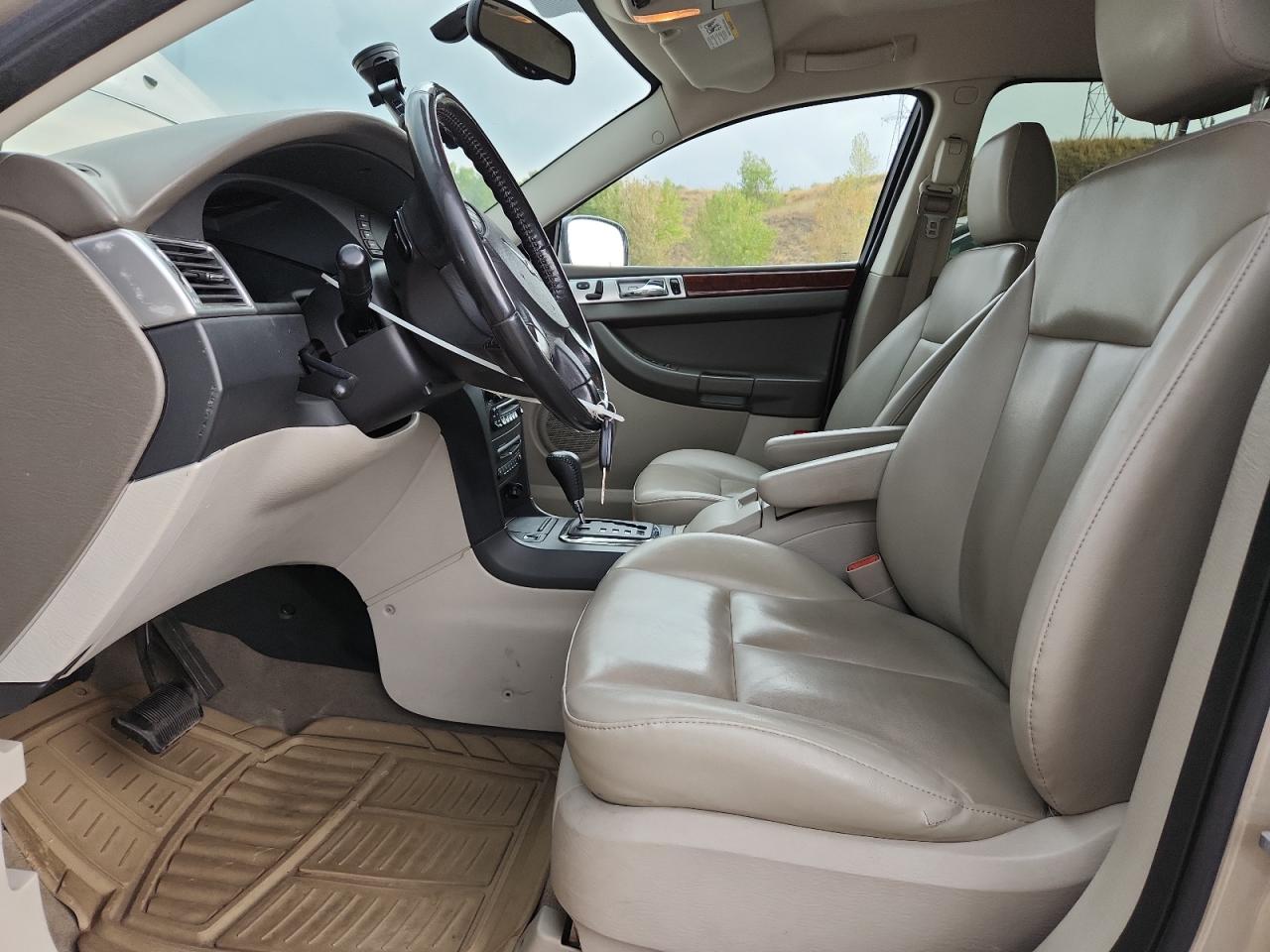 2008 Chrysler Pacifica Touring VIN: 2A8GM68X18R605145 Lot: 81165445