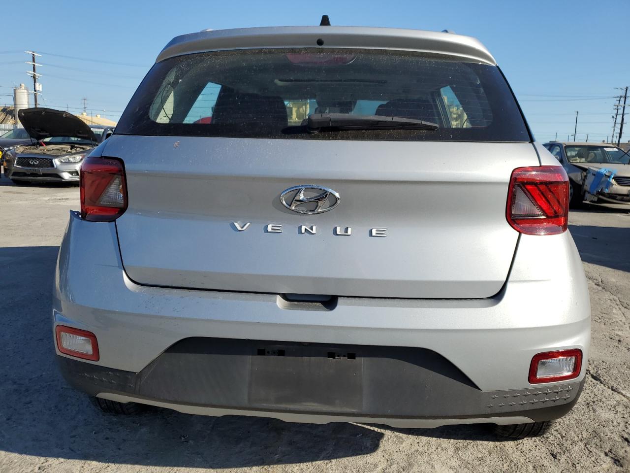 2022 Hyundai Venue Sel VIN: KMHRC8A35NU142670 Lot: 84047965