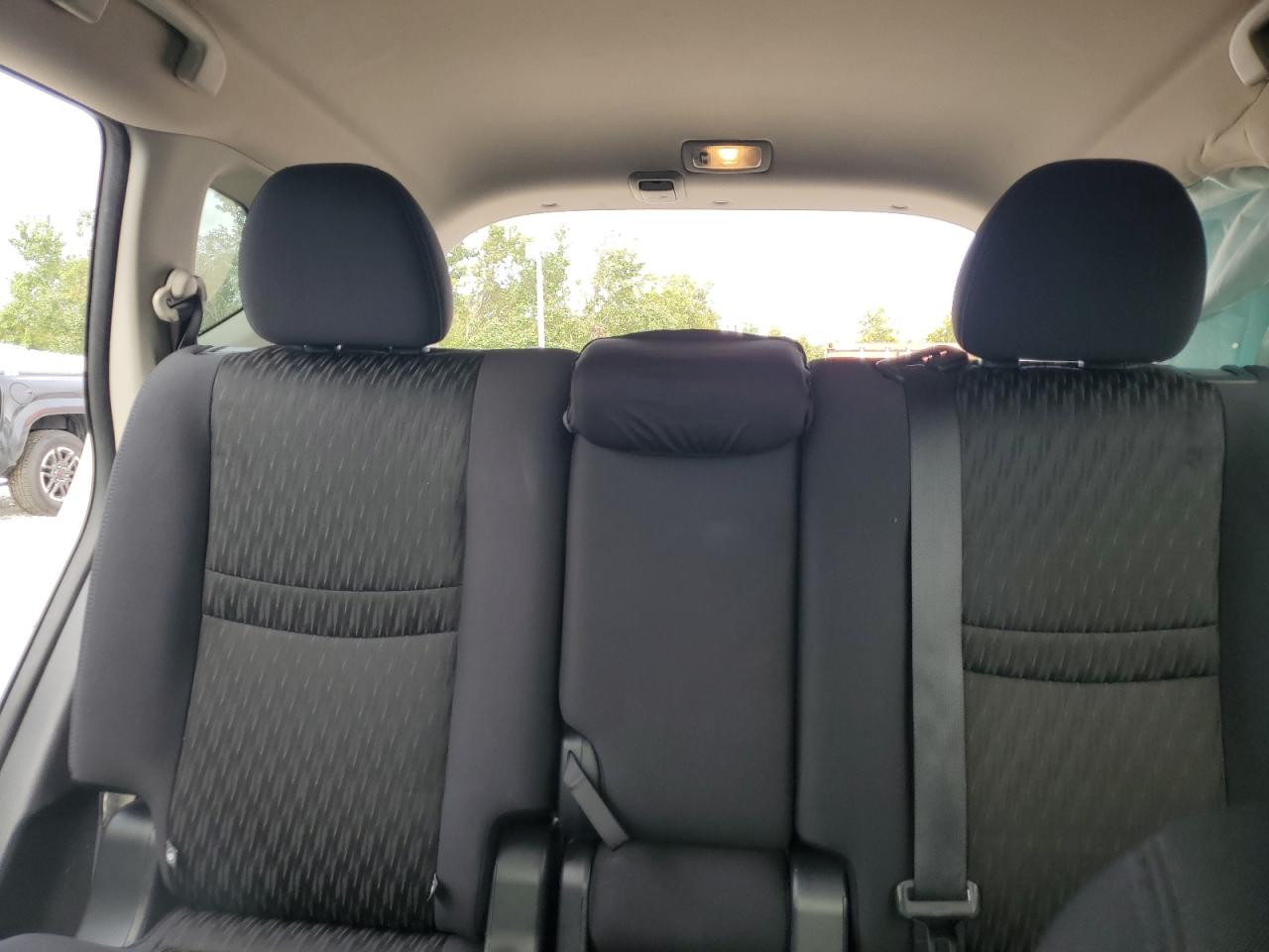 2017 Nissan Rogue Sv VIN: 5N1AT2MV2HC790002 Lot: 81575875