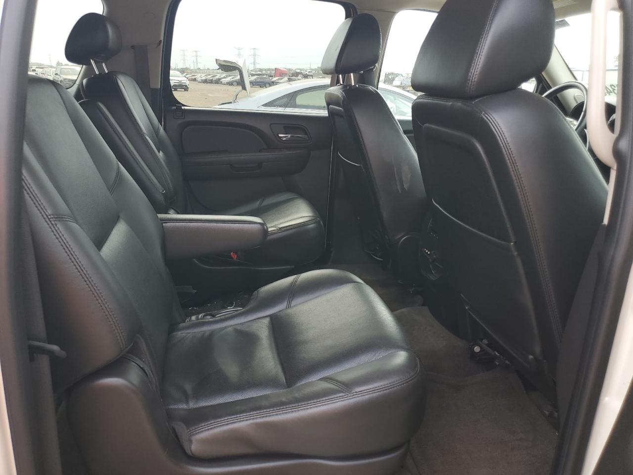 2009 Chevrolet Suburban K1500 Ltz VIN: 1GNFK36359R210164 Lot: 81458345