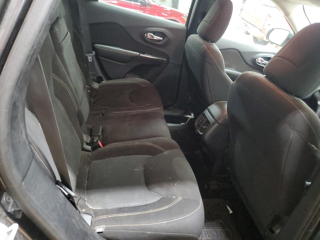 2016 Jeep Cherokee Latitude VIN: 1C4PJMCB6GW251354 Lot: 83872795