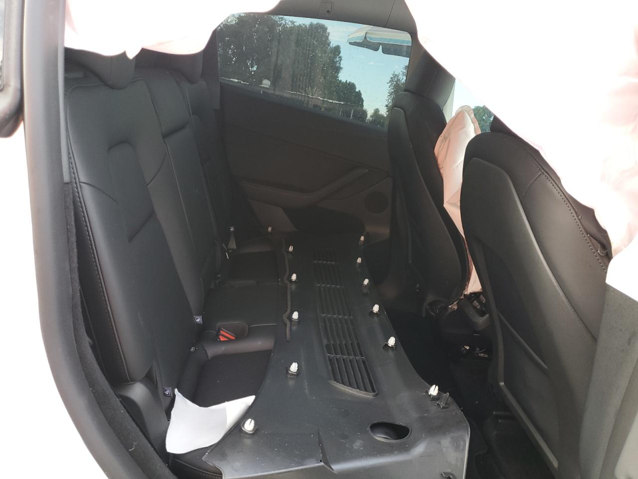 2025 Tesla Model Y VIN: 7SAYGDEE7SF288021 Lot: 83956435