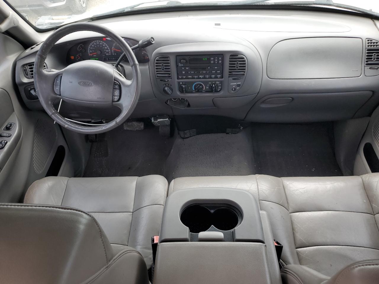 2002 Ford F150 VIN: 1FTRX18L32NA89818 Lot: 81141235