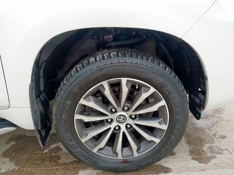 2018 TOYOTA LAND CRUISER INVINCIBLE D 