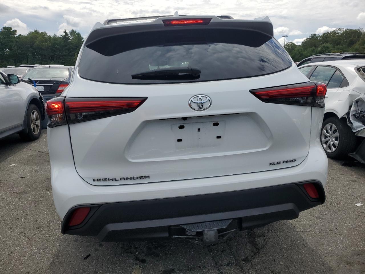 2022 Toyota Highlander Xle VIN: 5TDHZRBH9NS235839 Lot: 80360895