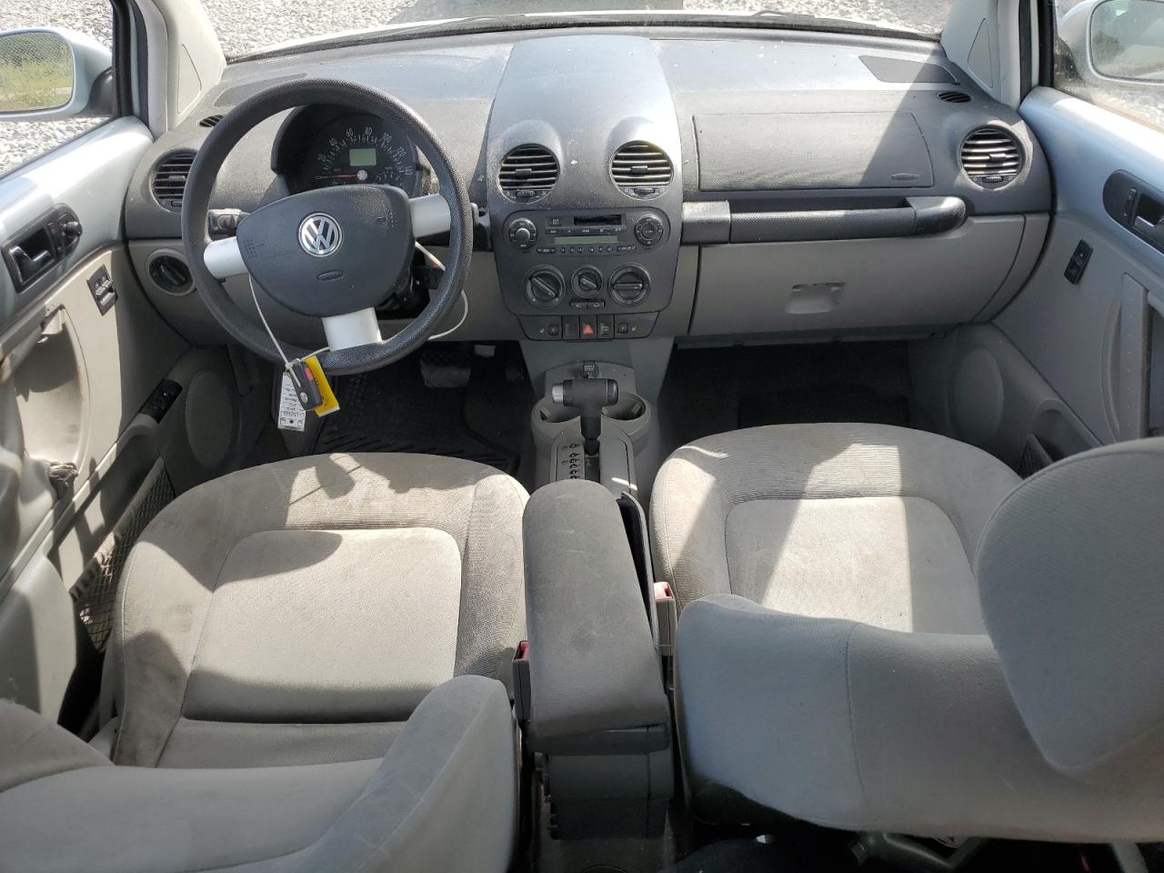 2002 Volkswagen New Beetle Gls VIN: 3VWCB21C22M462424 Lot: 70529835