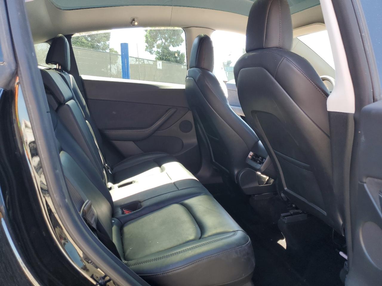 2022 Tesla Model Y VIN: 7SAYGDEE8NF345735 Lot: 81699145