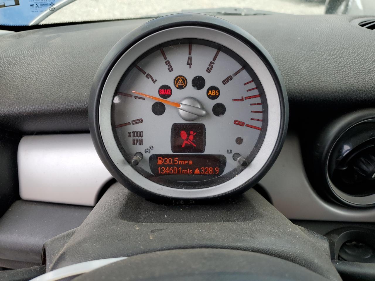 2008 Mini Cooper VIN: WMWMF335X8TU69127 Lot: 70517455