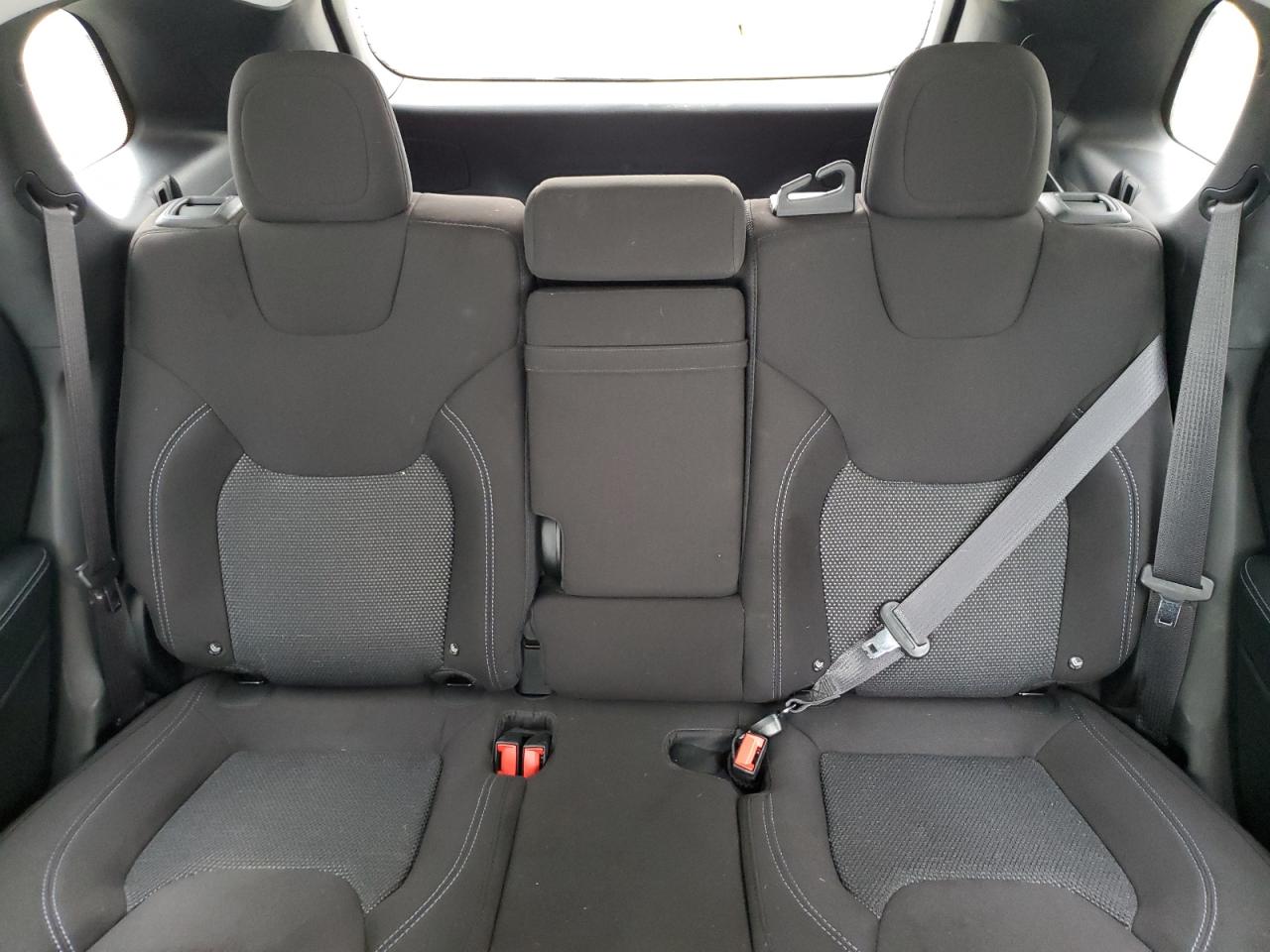 2019 Jeep Cherokee Latitude VIN: 1C4PJMCX8KD188239 Lot: 72055925