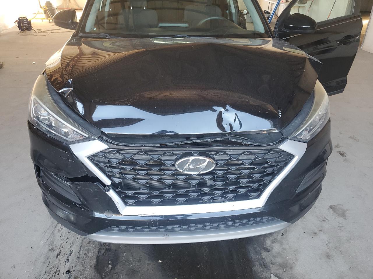2019 Hyundai Tucson Limited VIN: KM8J33AL9KU880581 Lot: 83975535