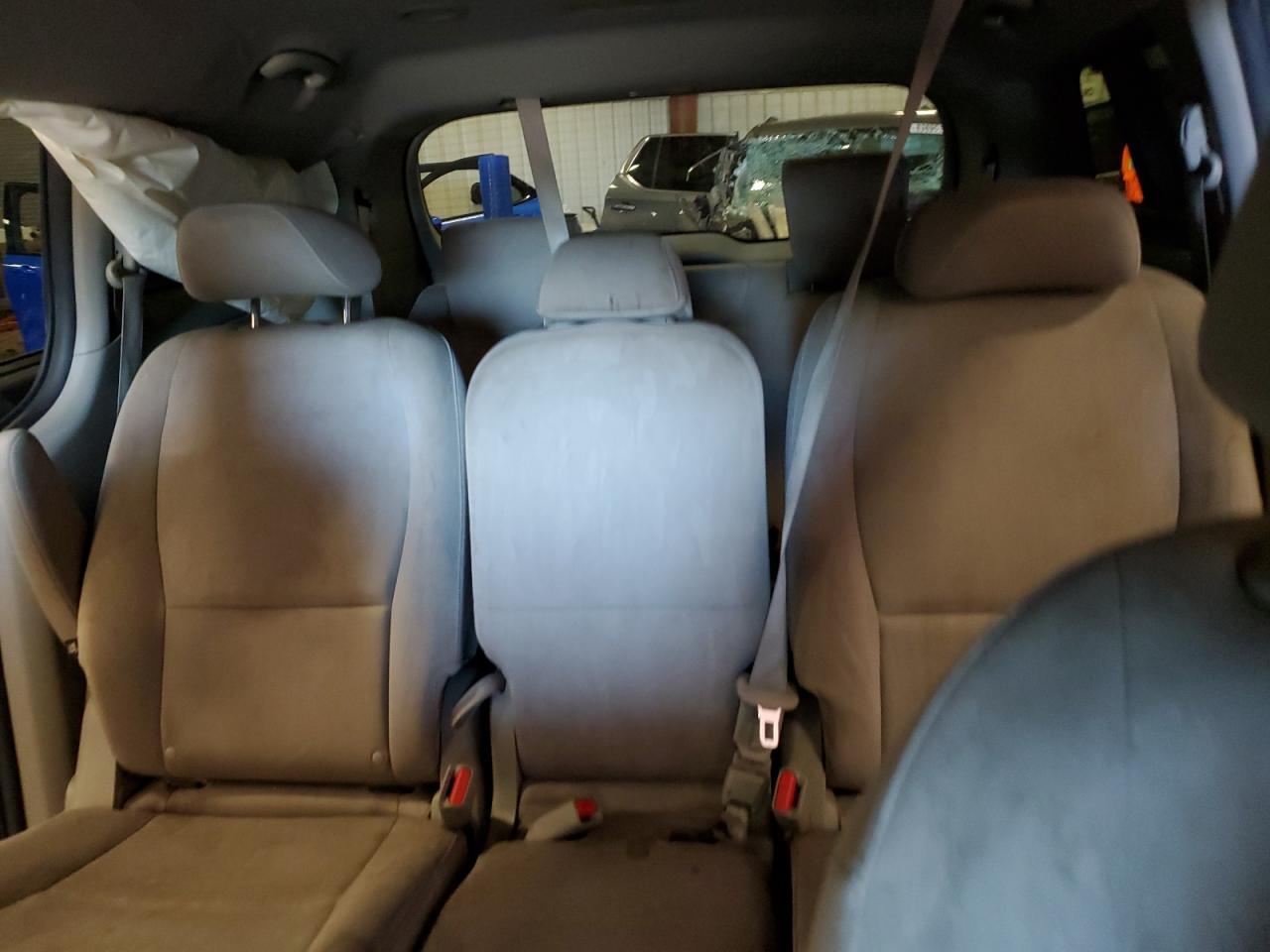 2015 Kia Sedona Lx VIN: KNDMB5C17F6066905 Lot: 81787745