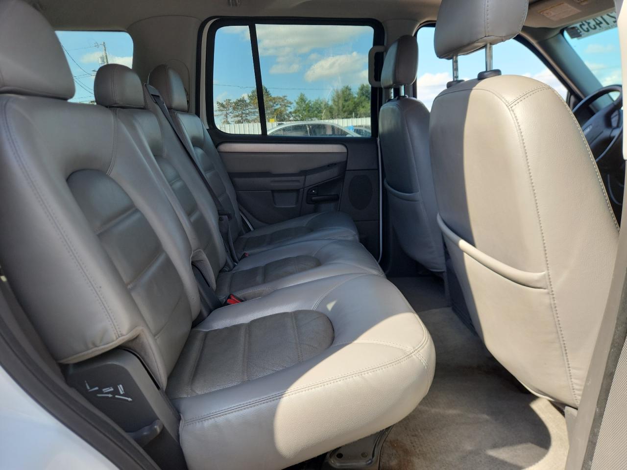 2004 Ford Explorer Xlt VIN: 1FMZU73K44ZA85228 Lot: 71421435