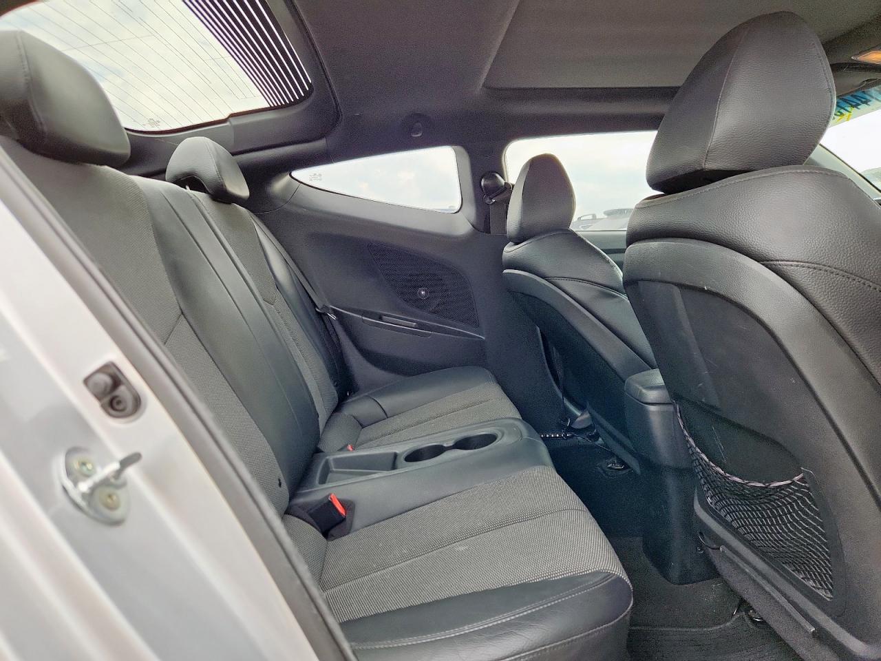 2016 Hyundai Veloster VIN: KMHTC6AD0GU270479 Lot: 81441555