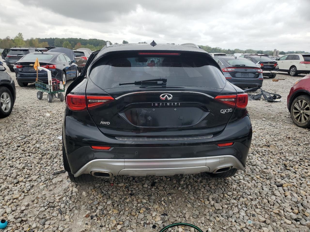2018 Infiniti Qx30 Base VIN: SJKCH5CR8JA056046 Lot: 83975025