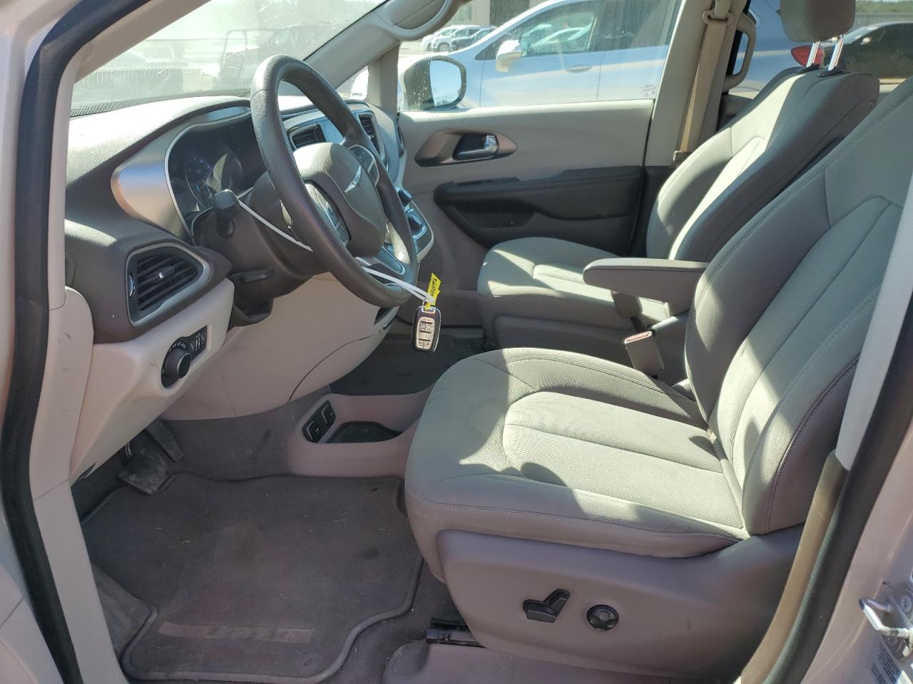 2017 Chrysler Pacifica Touring VIN: 2C4RC1DG6HR754307 Lot: 83949995