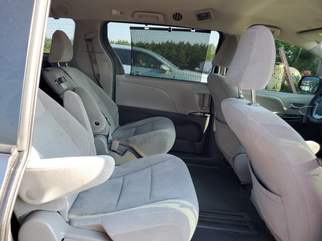 2019 Toyota Sienna Le VIN: 5TDKZ3DC2KS981646 Lot: 68524705