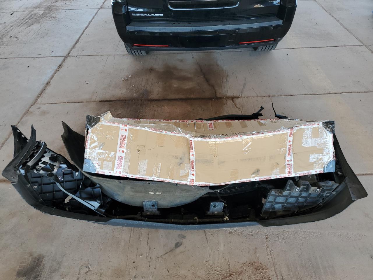 2016 Cadillac Escalade Luxury VIN: 1GYS4BKJ2GR302064 Lot: 82099695