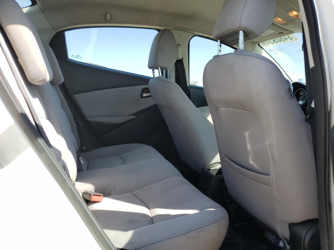 2019 Toyota Yaris L VIN: 3MYDLBYV2KY526550 Lot: 84809345