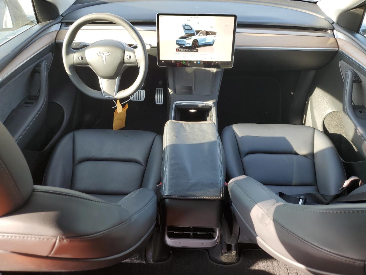 2023 Tesla Model Y VIN: 7SAYGDEF2PF830495 Lot: 70515575