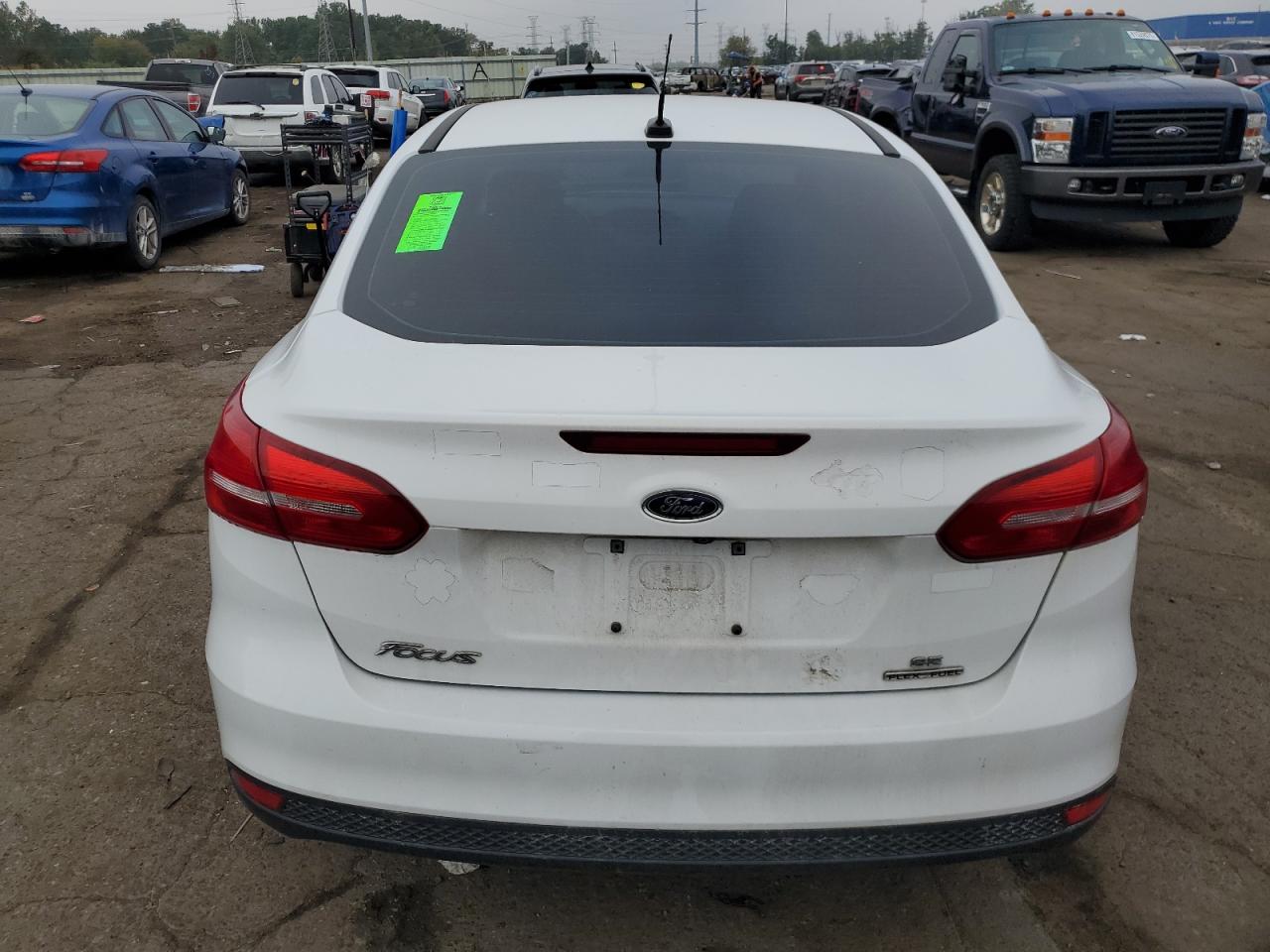 2016 Ford Focus Se VIN: 1FADP3F2XGL390465 Lot: 71551905