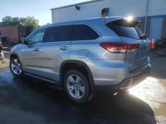  TOYOTA HIGHLANDER 2018 Серебристый